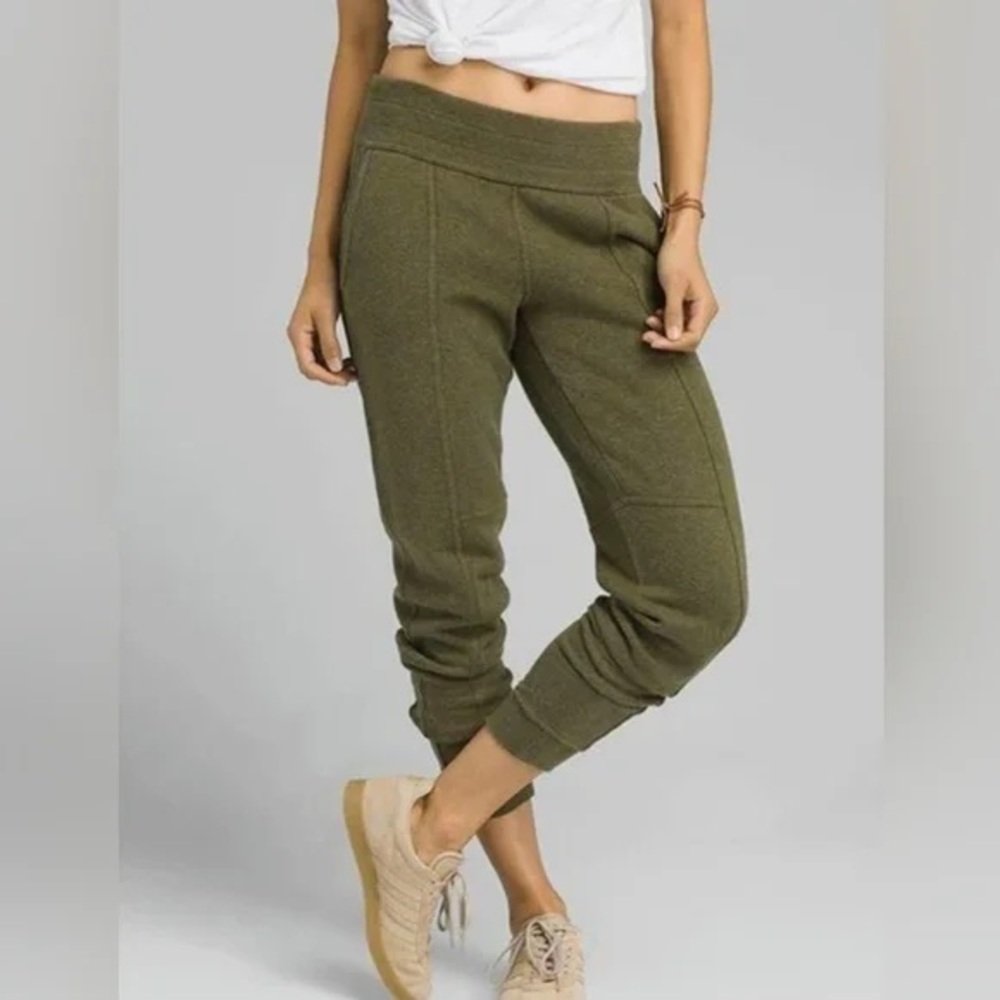 Like new Prana size medium sweatpants